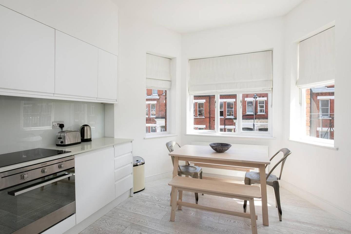 Guestready - West Kensington Home W/Balcony Londra Exterior foto